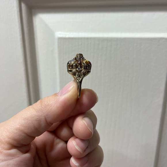 18K yellow gold multi gemstone Thai princess harem antique dome ring size 7. - Picture 5 of 16